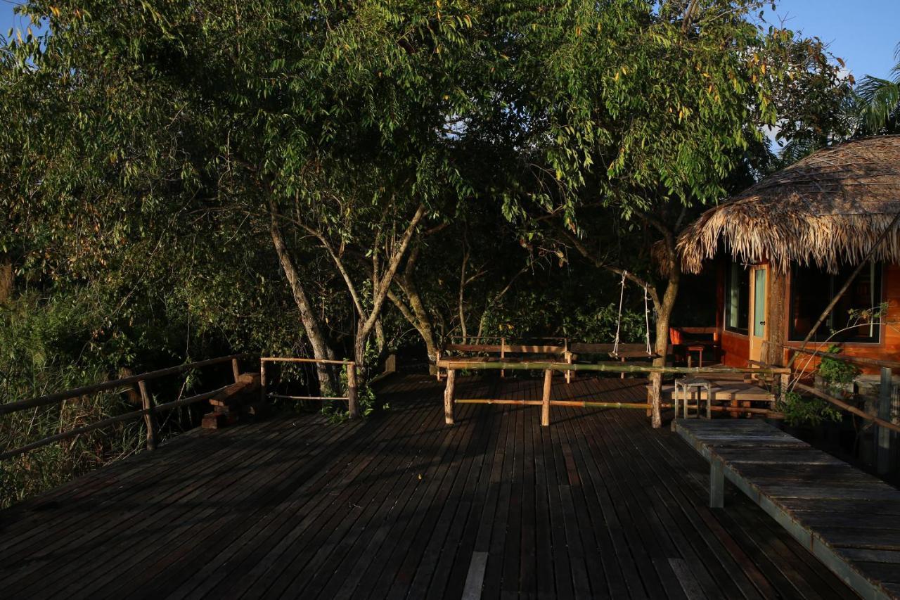 Wetlandcamp บ้านชายเล Phatthalung Bagian luar foto